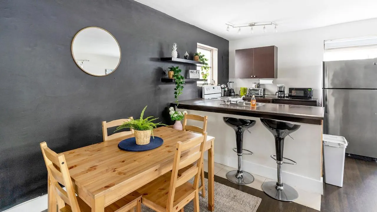 Brickell Pearl Cozy House 10 Min Location Ferienhaus