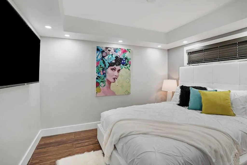 Apartment The Bond - Oo7 Vibes And Penthouse Water Views!