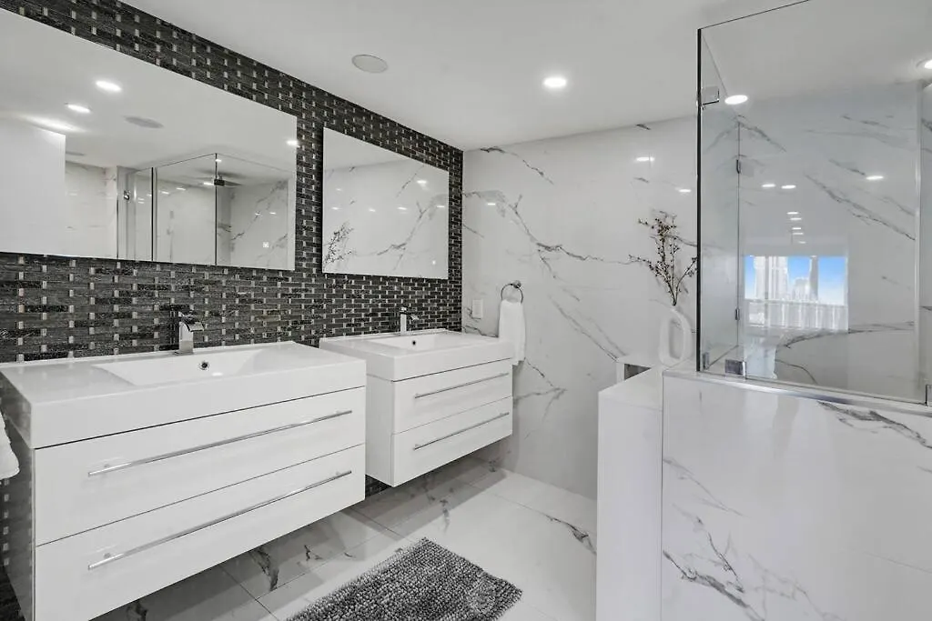 Apartment The Bond - Oo7 Vibes And Penthouse Water Views!