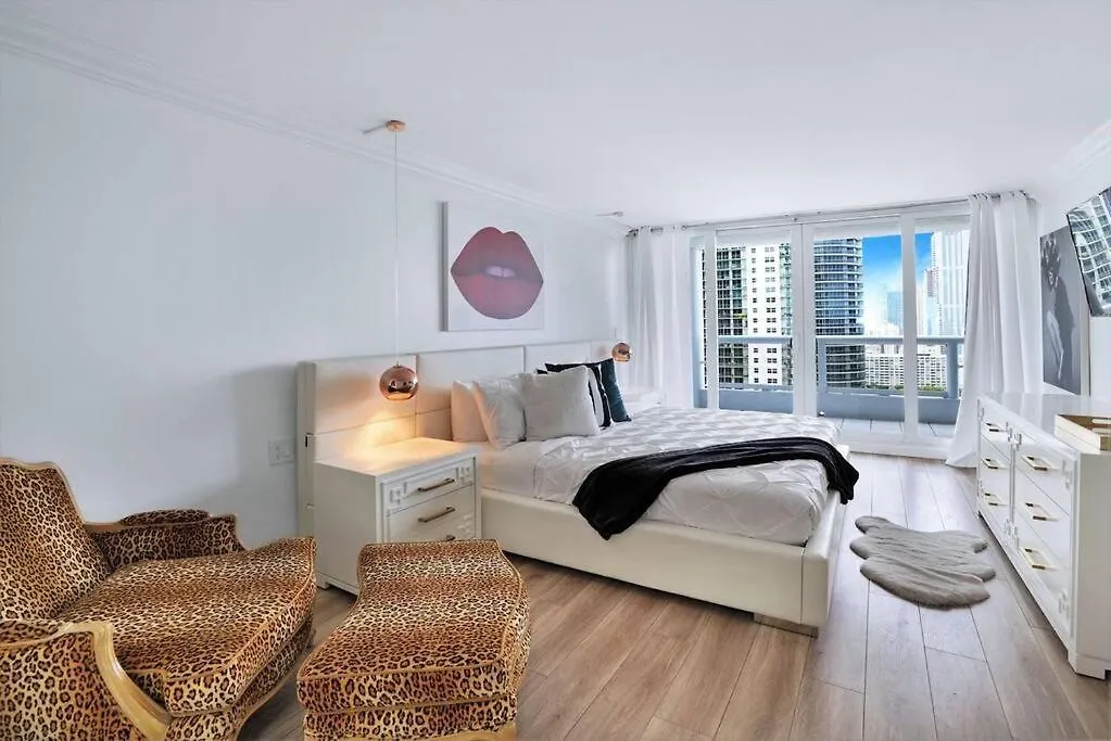 Apartment Magic City! Water And Park Views! Miami