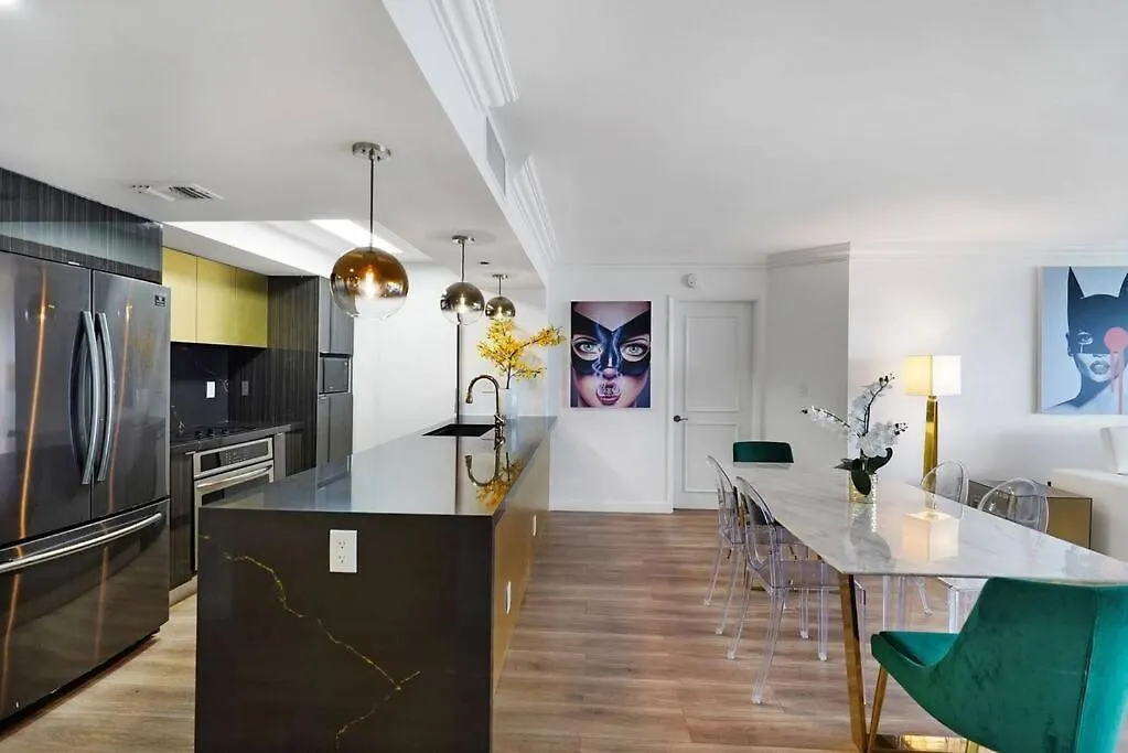 Magic City! Water And Park Views! Apartment *