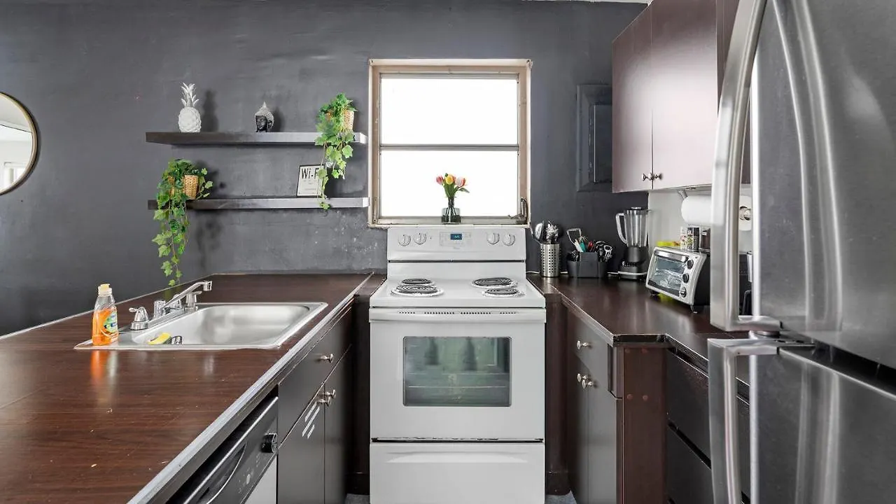 Brickell Pearl Cozy House 10 Min Location Ferienhaus