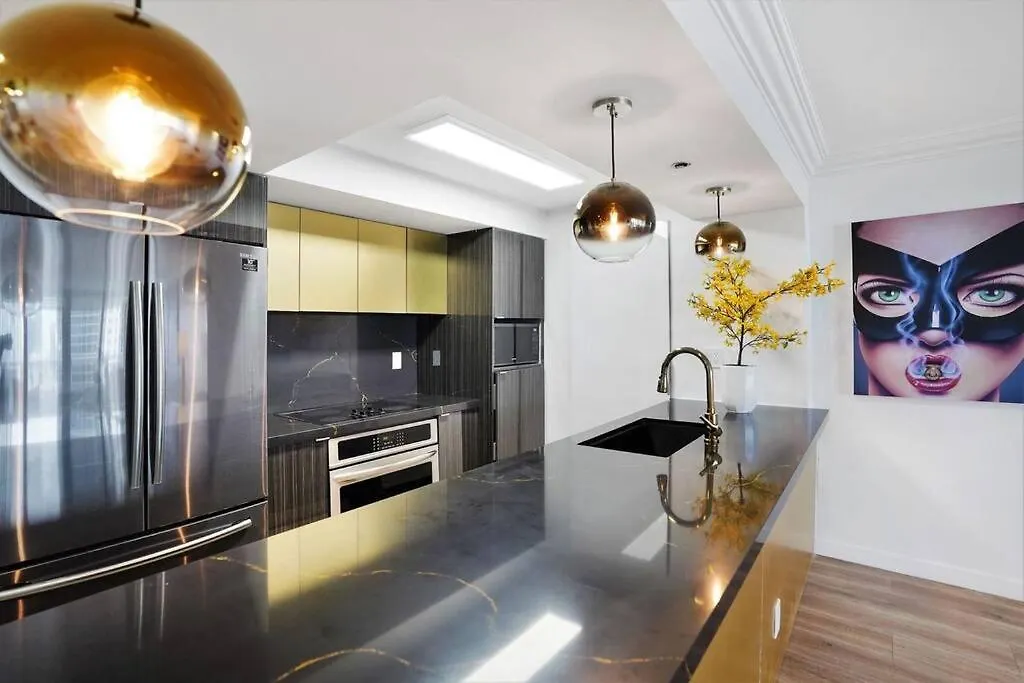 Apartment Magic City! Water And Park Views! *