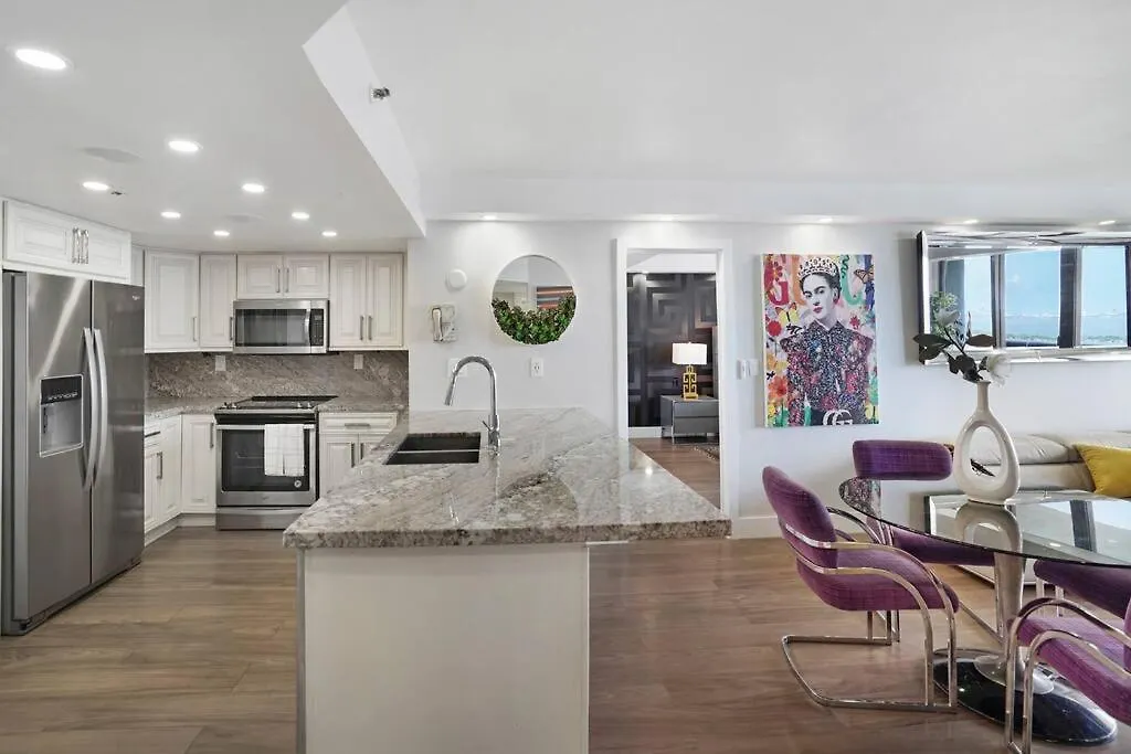 דירה The Bond - Oo7 Vibes And Penthouse Water Views! מיאמי