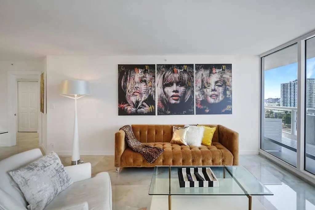 Apartment Of Dreams! Renovated With Water & Park Views Miami