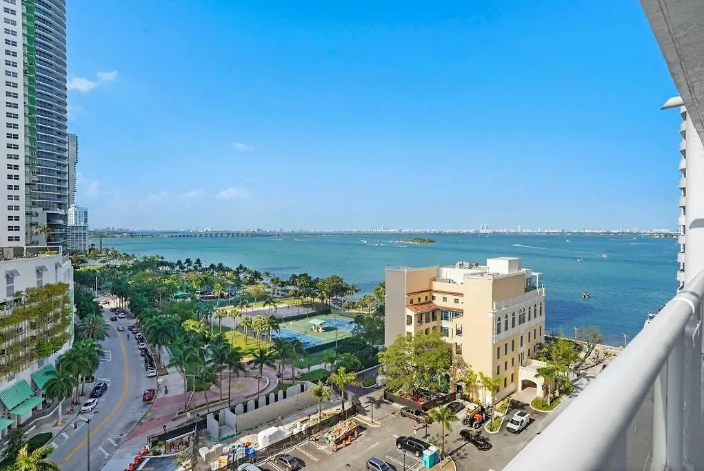 Of Dreams! Renovated With Water & Park Views Apartment