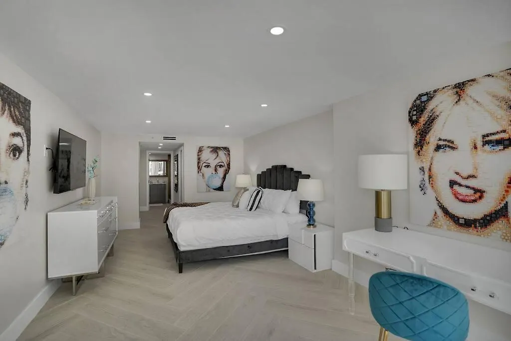 Apartman Visions! Water And Skyline Views! Brand New *