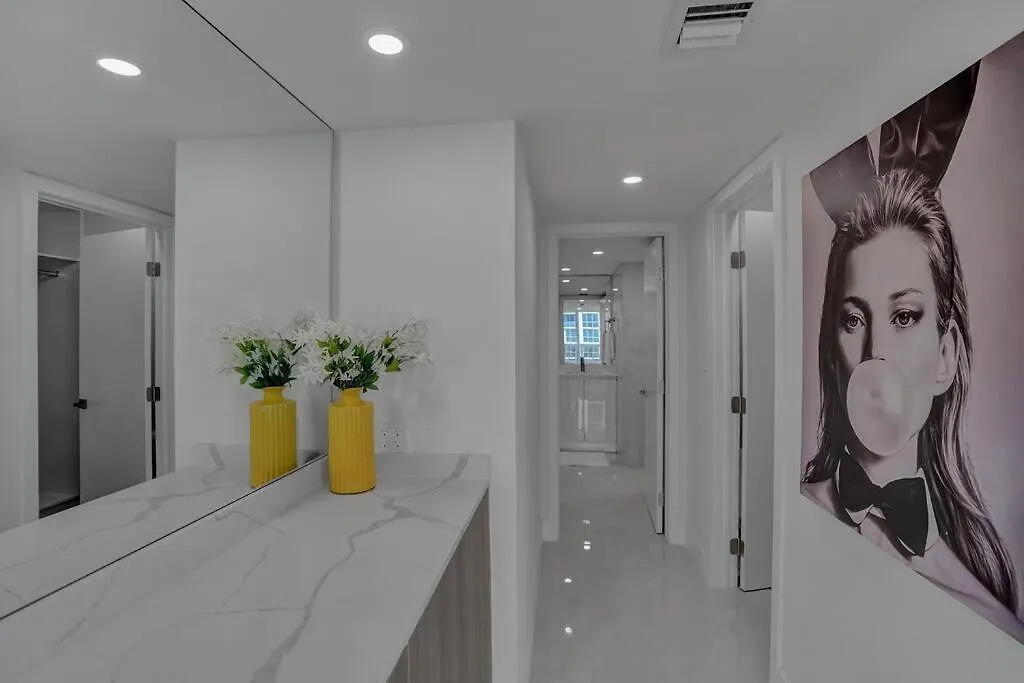 Elevate! Water And Park Views Apartment