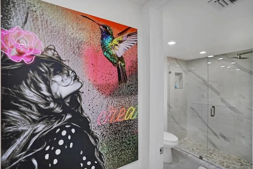 Of Dreams! Renovated With Water & Park Views Apartment *