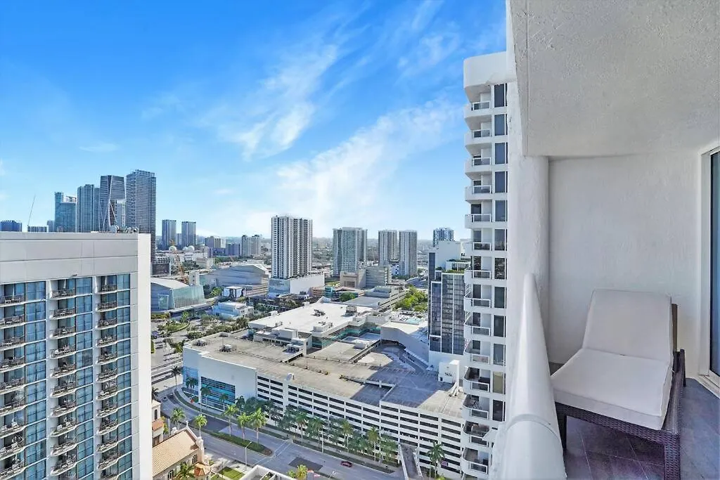 Champagne & Ice! Water Views, 2 Private Balconies! Apartment