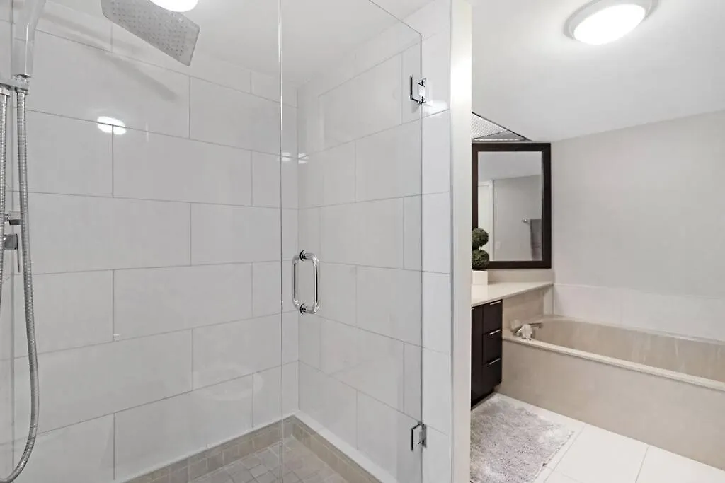 Champagne & Ice! Water Views, 2 Private Balconies! Apartment Miami