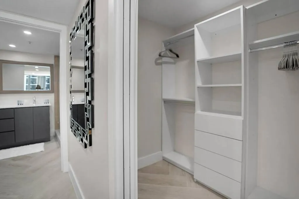 Apartman Visions! Water And Skyline Views! Brand New Miami