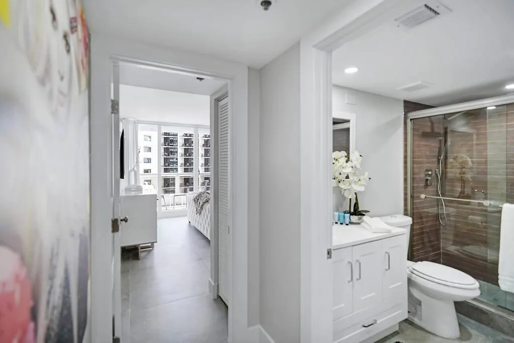 Blue Moon! In The Lap Of Luxury And Brand New! Apartment Miami