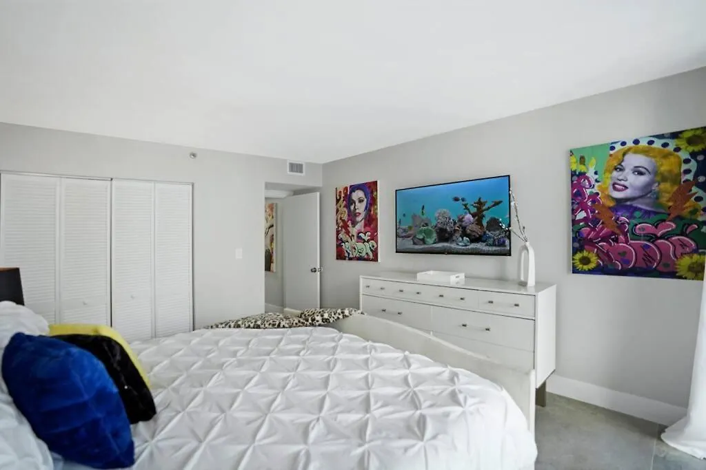 Apartment Blue Moon! In The Lap Of Luxury And Brand New! Miami