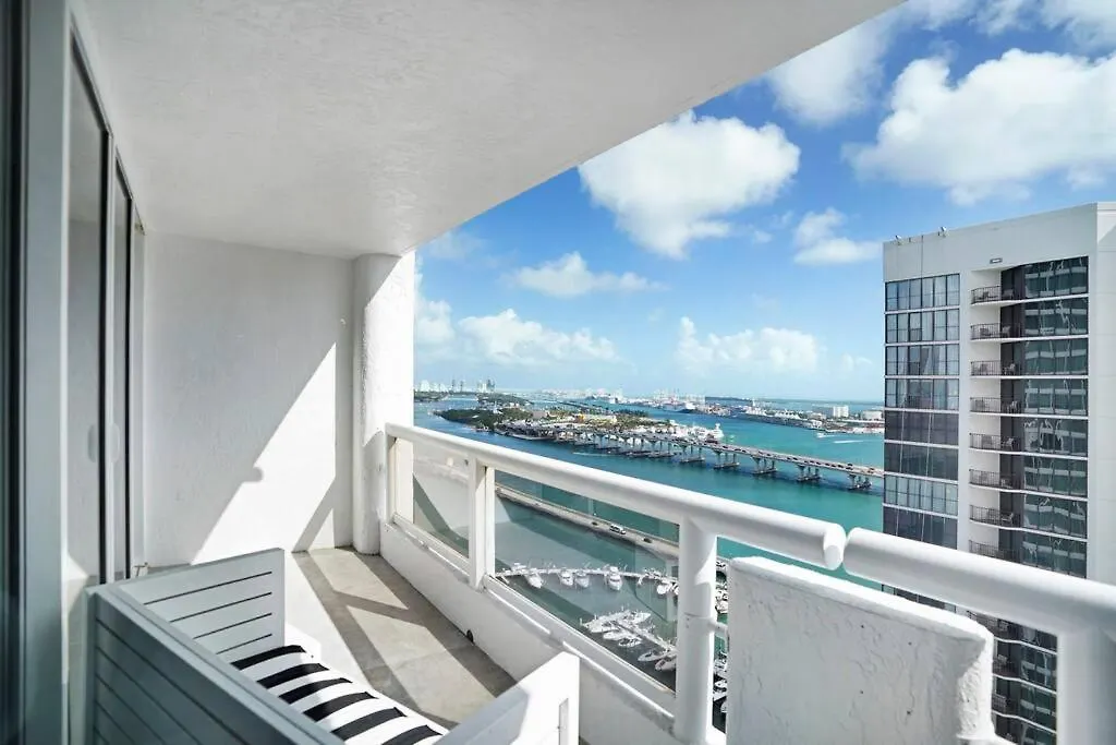 Blue Moon! In The Lap Of Luxury And Brand New! Apartment Miami