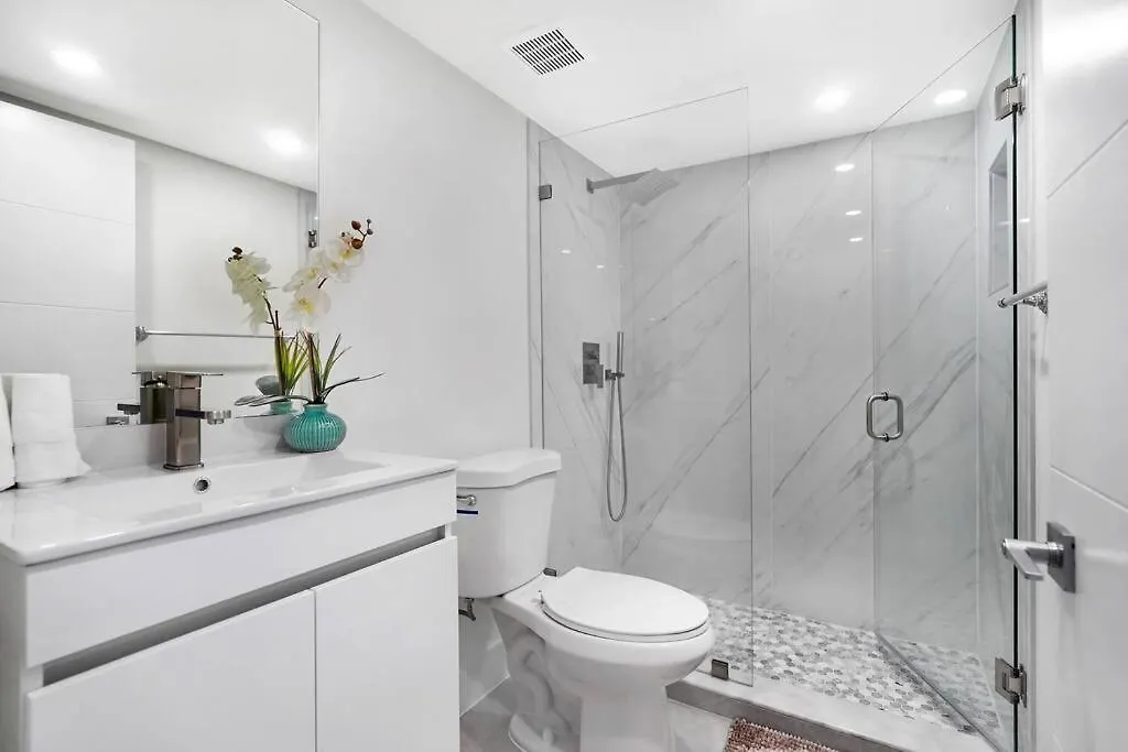 Sweet Dreams! Renovated With Water Views