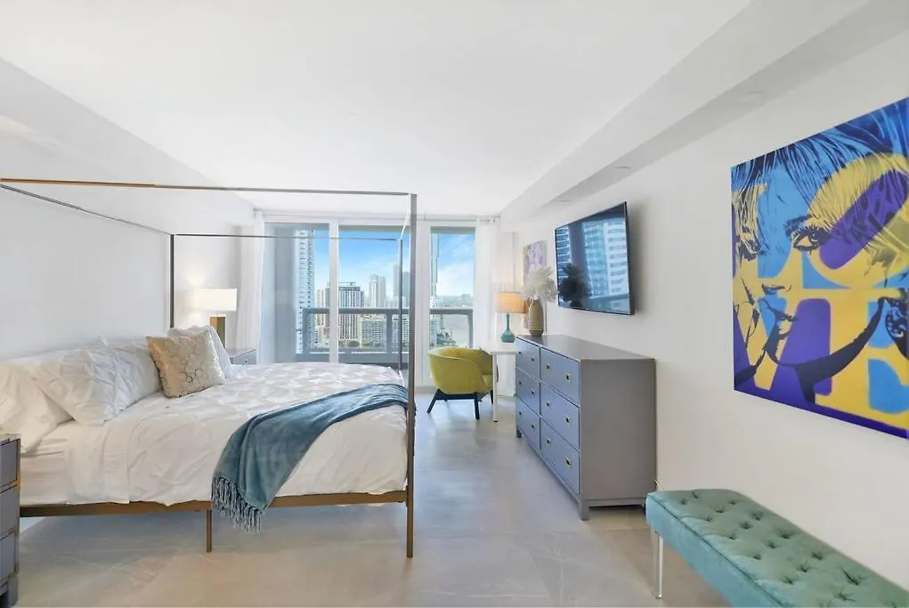 Sweet Dreams! Renovated With Water Views Miami