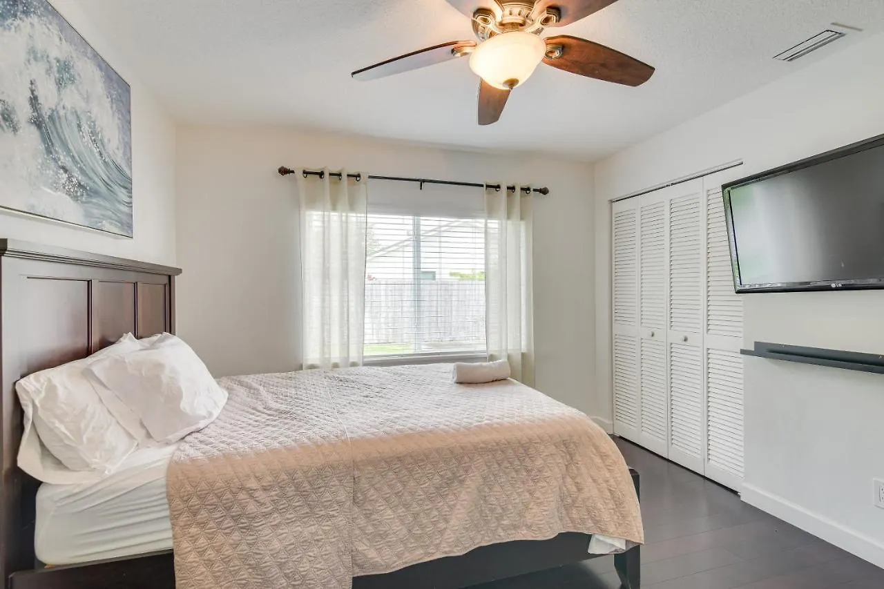 Pet-friendly With Hot Tub And Pool Table Holiday home