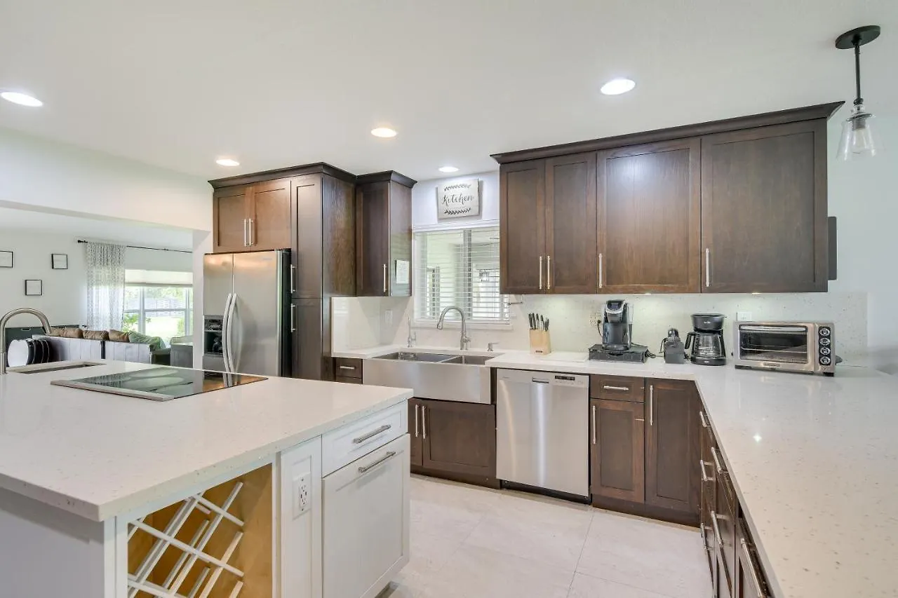 Holiday home Pet-friendly With Hot Tub And Pool Table