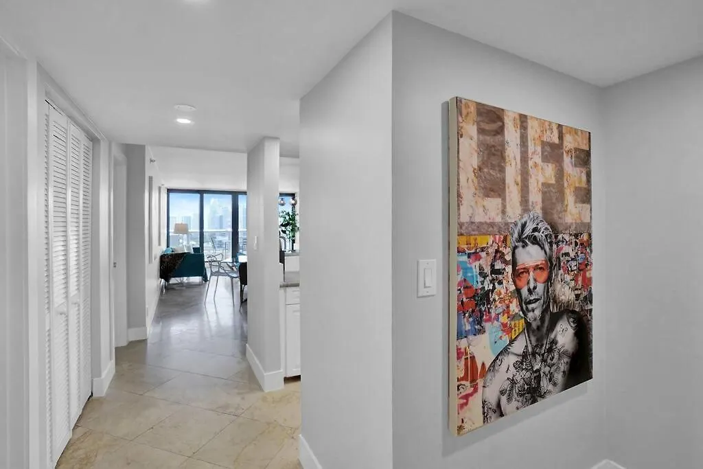 Euphoria - Skyline & Water Views * Miami