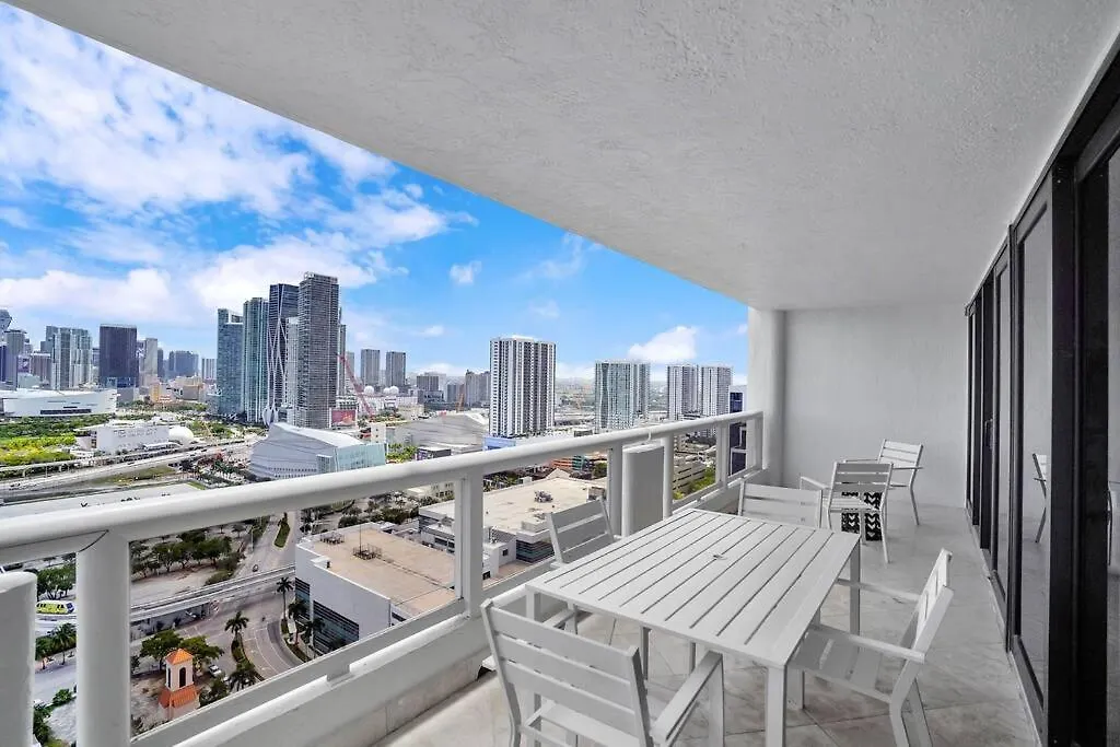 Euphoria - Skyline & Water Views * Miami