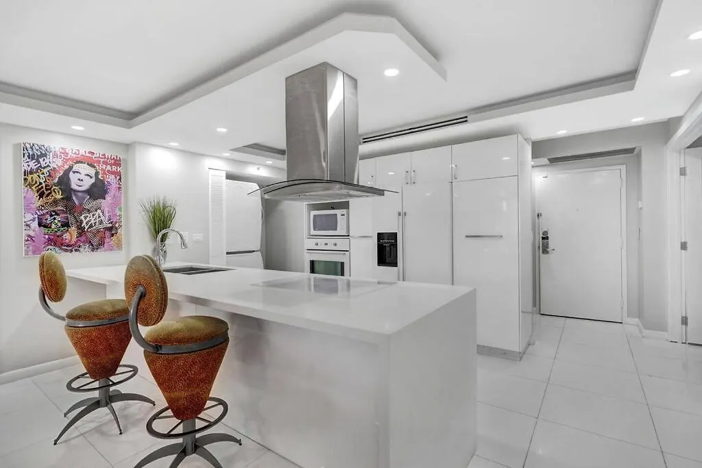Funkin' Fabulous! Water & Views! 4br *