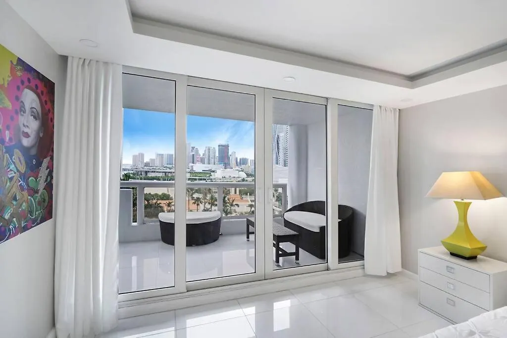 Funkin' Fabulous! Water & Views! 4br Miami