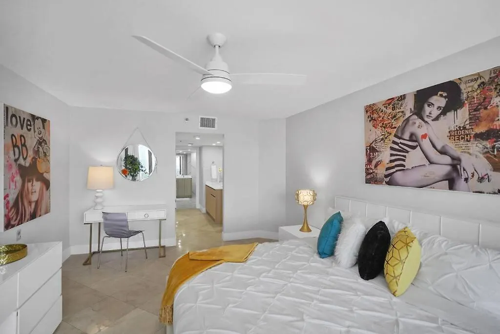 Euphoria - Skyline & Water Views Apartment Miami