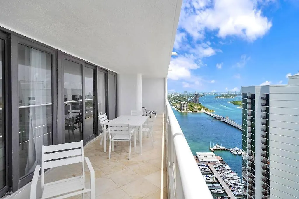 Euphoria - Skyline & Water Views Miami