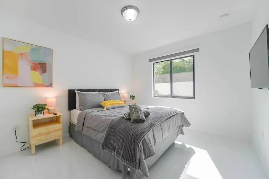 Holiday home Stunning 3-bedroom Duplex With Free Parking Miami