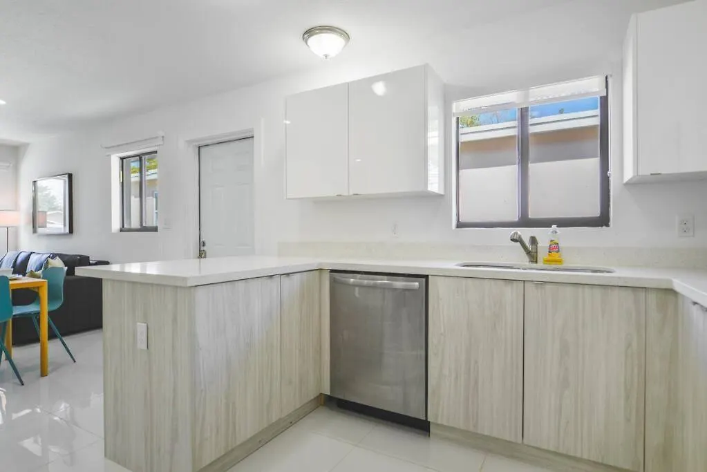 Stunning 3-bedroom Duplex With Free Parking *