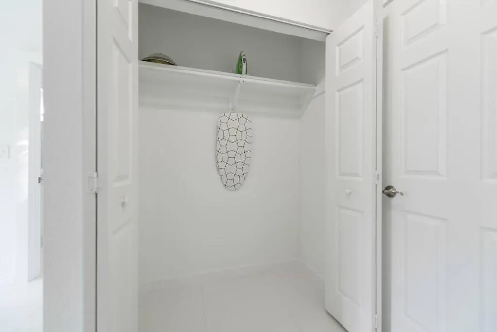Stunning 3-bedroom Duplex With Free Parking Miami