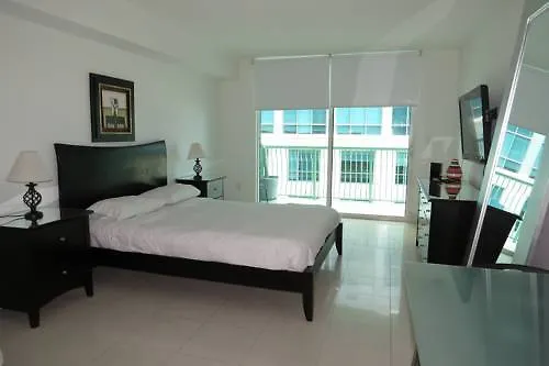 Executive Corporate At The Club At Brickell Bay Apartment *