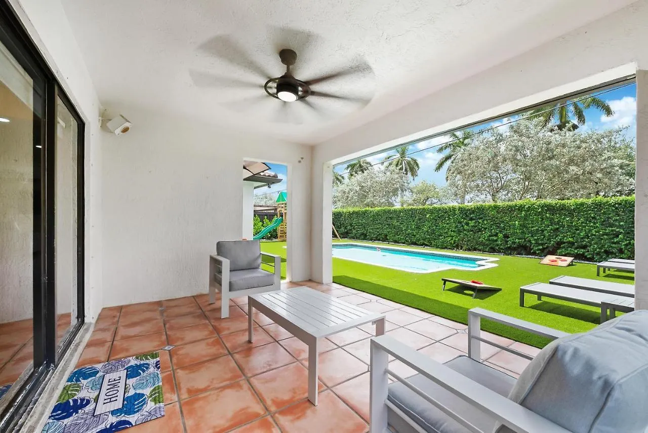 Experience Miami'S Bongo'S House Private Pool And Game Room Luxury Rental L54