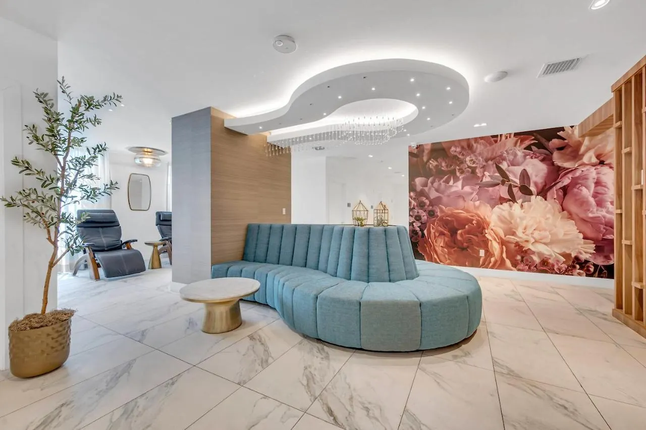 Modern Unit In Downtown With Free Parking * Miami
