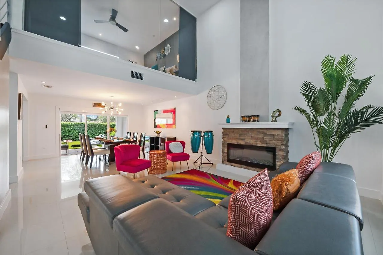 Experience Miami'S Bongo'S House Private Pool And Game Room Luxury Rental L54 Holiday home *
