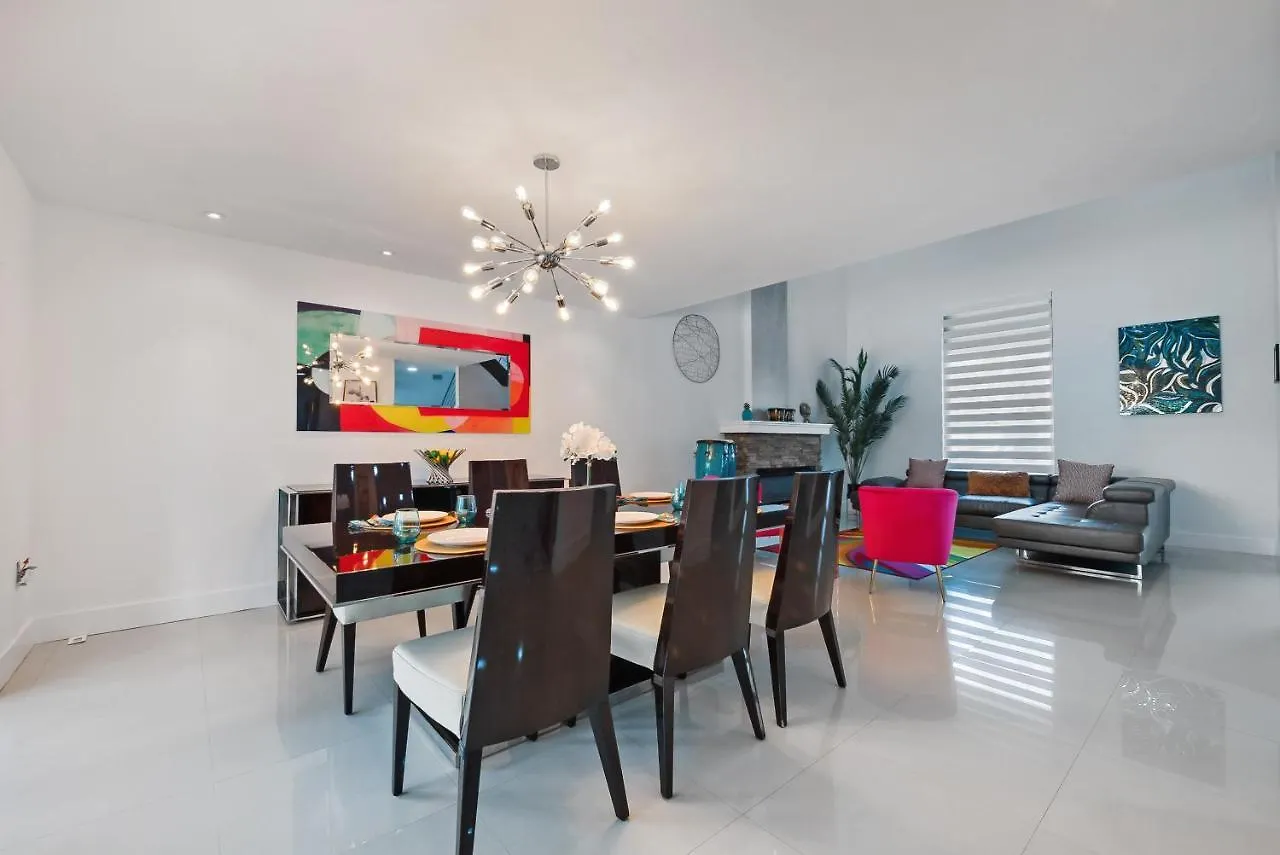 Experience Miami'S Bongo'S House Private Pool And Game Room Luxury Rental L54 Miami