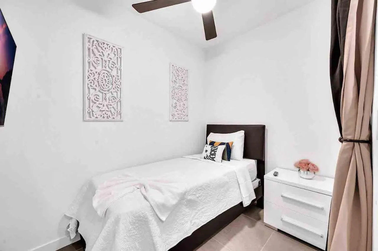 Apartment Charming In The Heart Of Downtown With Free Parking