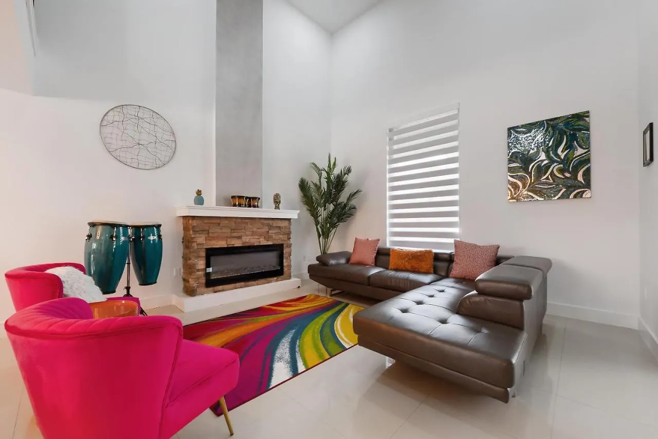 Experience Miami'S Bongo'S House Private Pool And Game Room Luxury Rental L54 Miami
