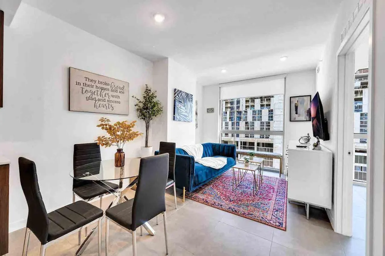 Charming In The Heart Of Downtown With Free Parking Miami