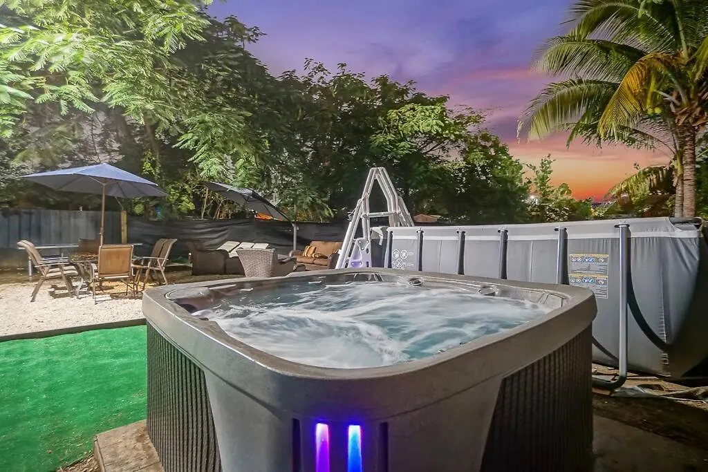 River House 4br, Pool/hot Tub Holiday home