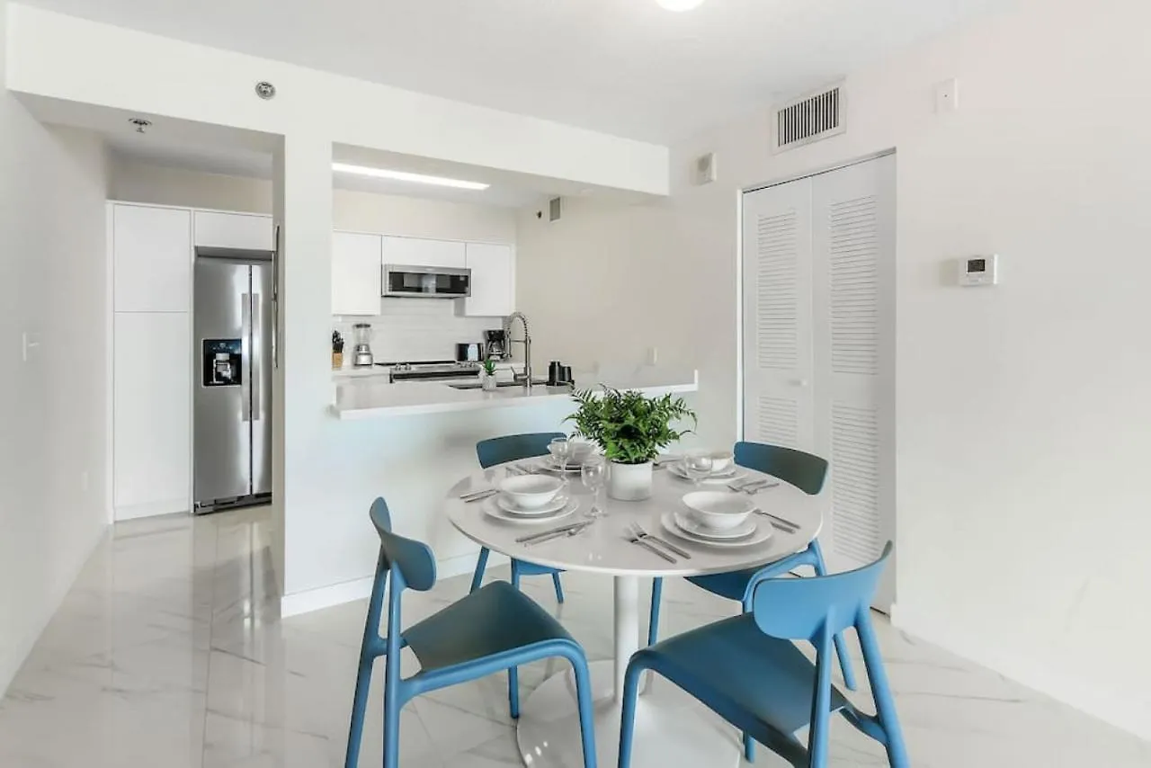 Brickell Bay View Oasis With Pool Hot Tub And Gym *