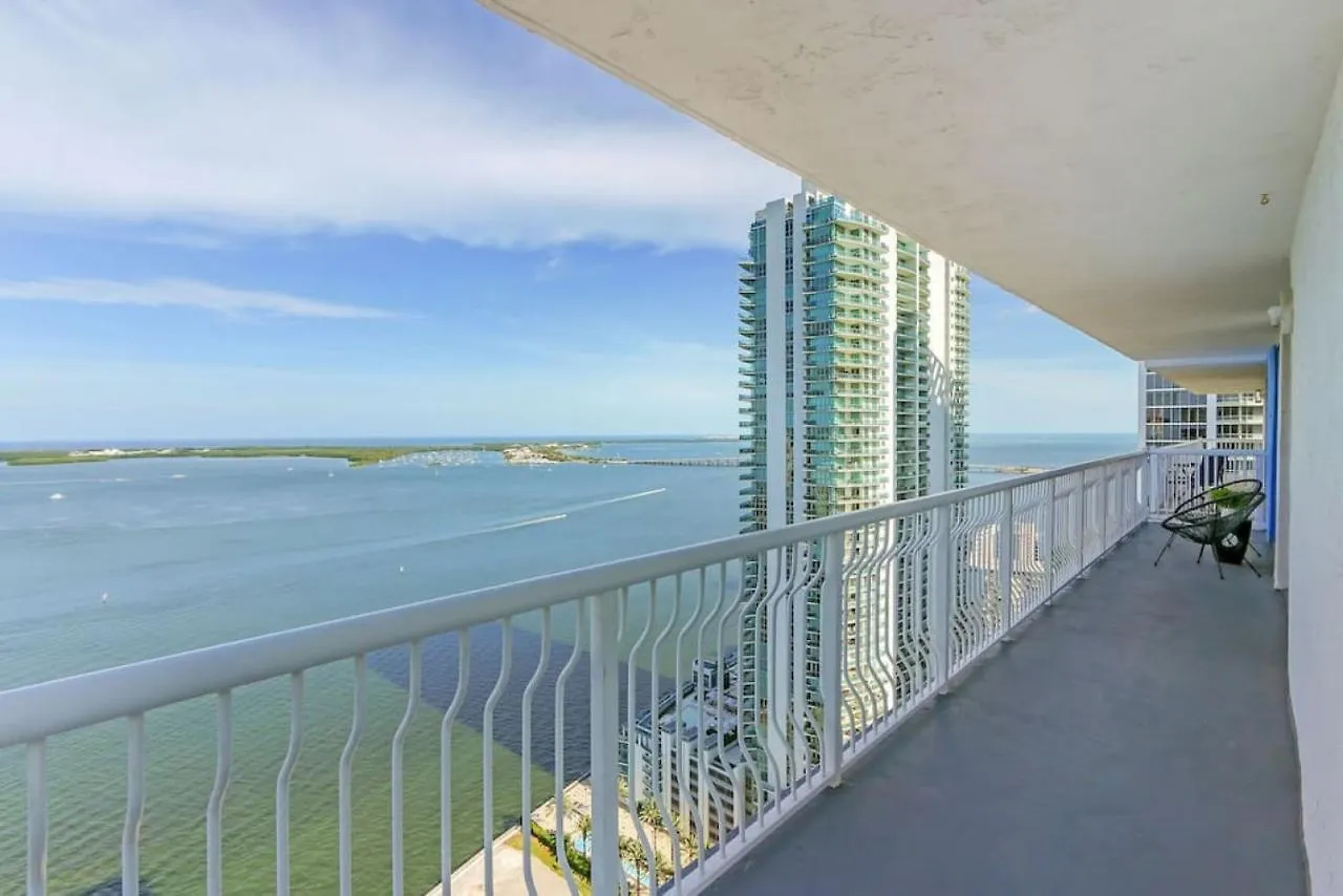 Holiday home Brickell Bay View Oasis With Pool Hot Tub And Gym Miami