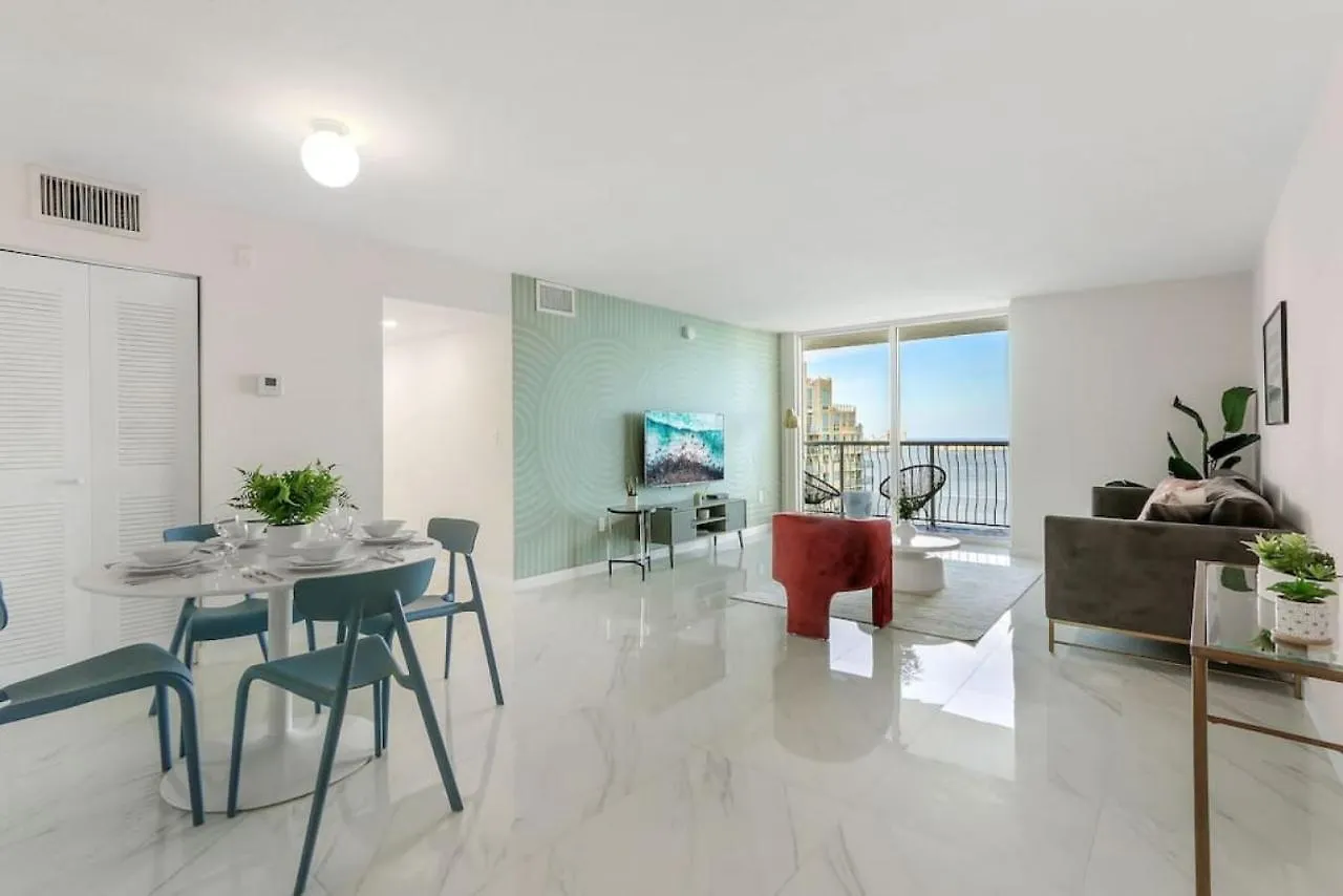 Holiday home Brickell Bay View Oasis With Pool Hot Tub And Gym Miami