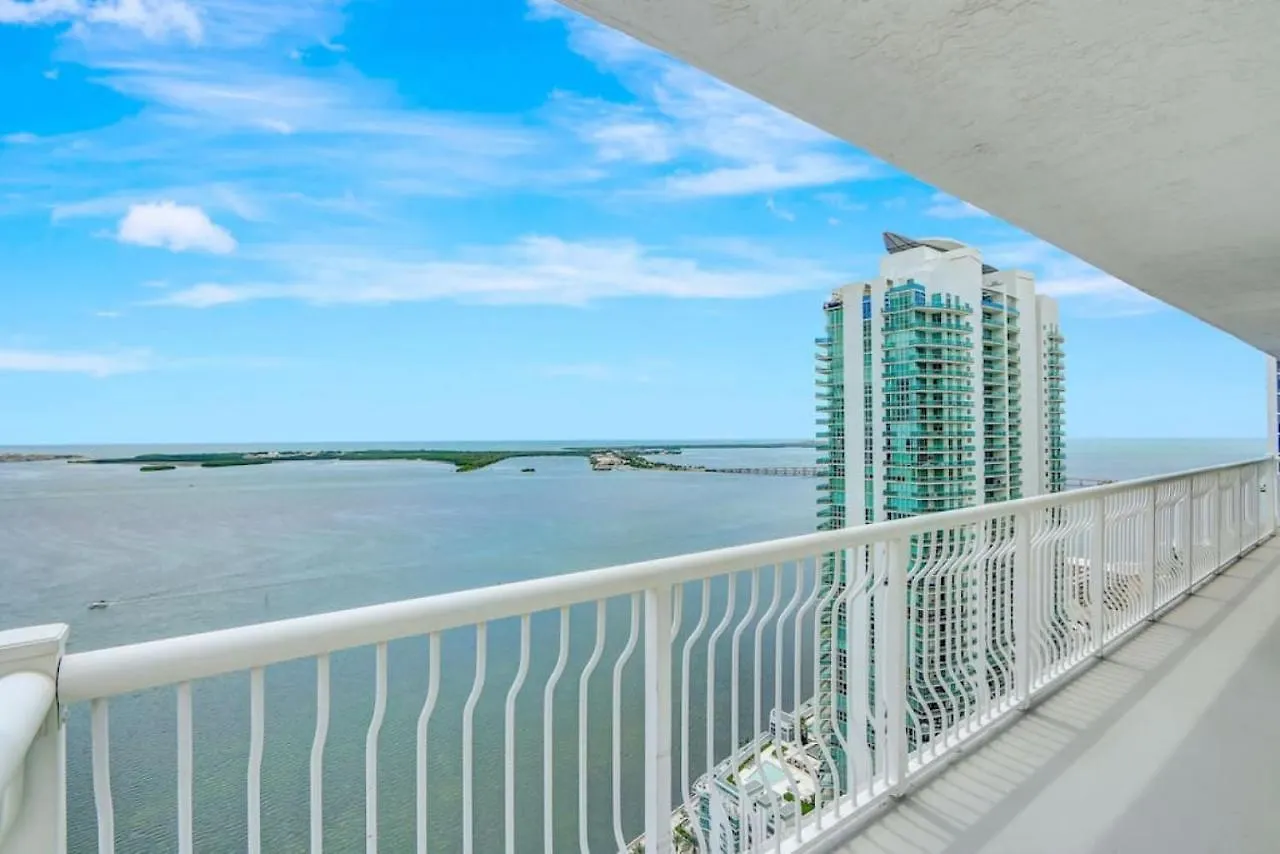 Holiday home 3br Penthouse With European Flair N Amazing Views Miami