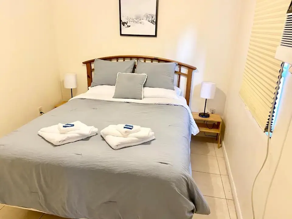 Cozy In Cute House, Close To Airport - Free Parking