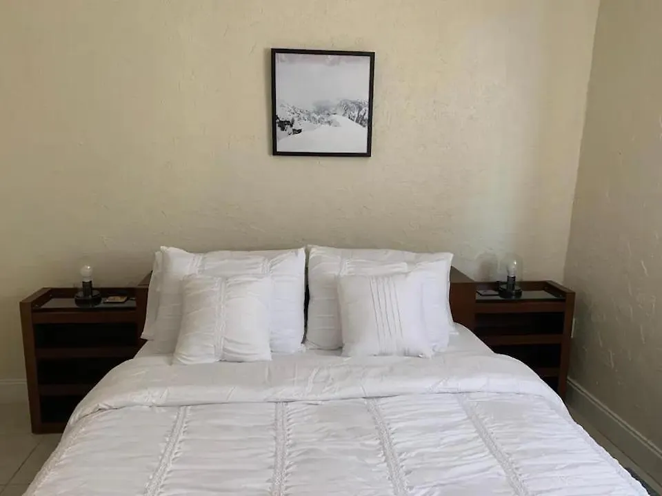 Cozy In Cute House, Close To Airport - Free Parking Homestay
