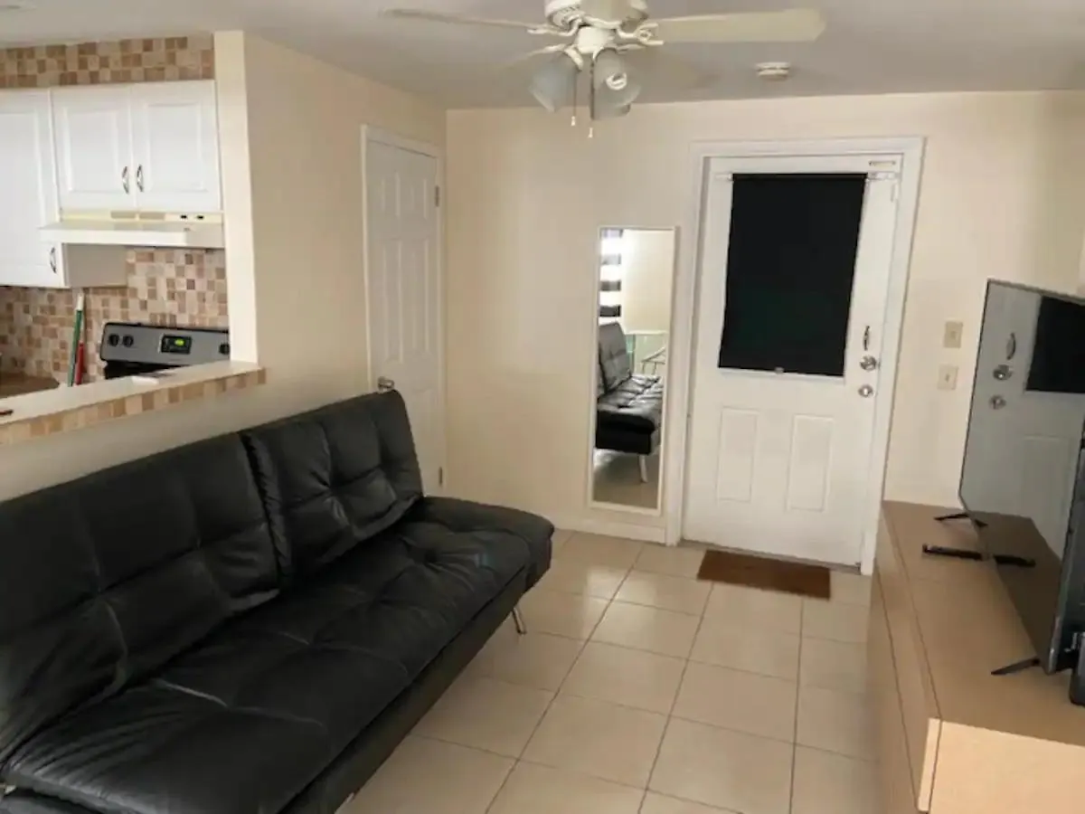 Cozy In Cute House, Close To Airport - Free Parking *