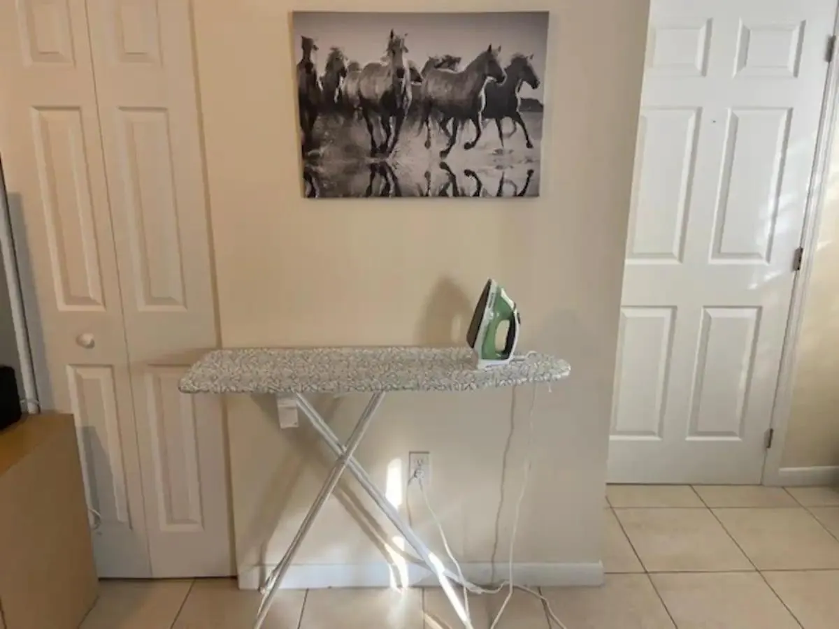 Cozy In Cute House, Close To Airport - Free Parking *
