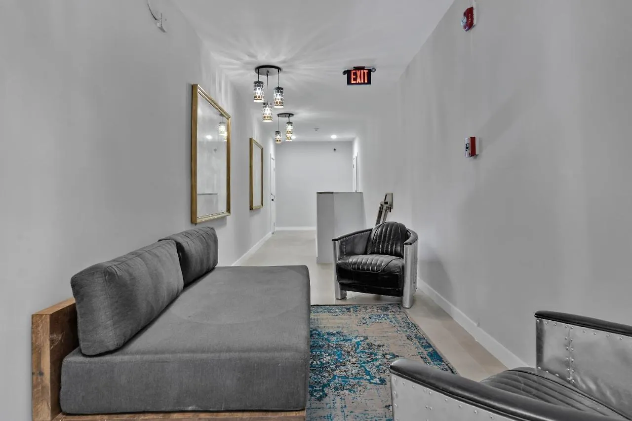 Charming Just 2 Minutes From Brickell Apartment *